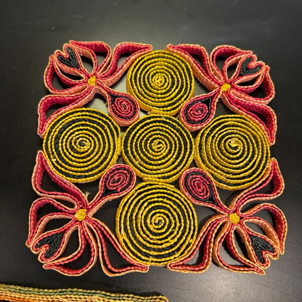 Vintage Straw Trivet Set Home Decor 3pc Multicolor Boho Hand Woven Floral Square